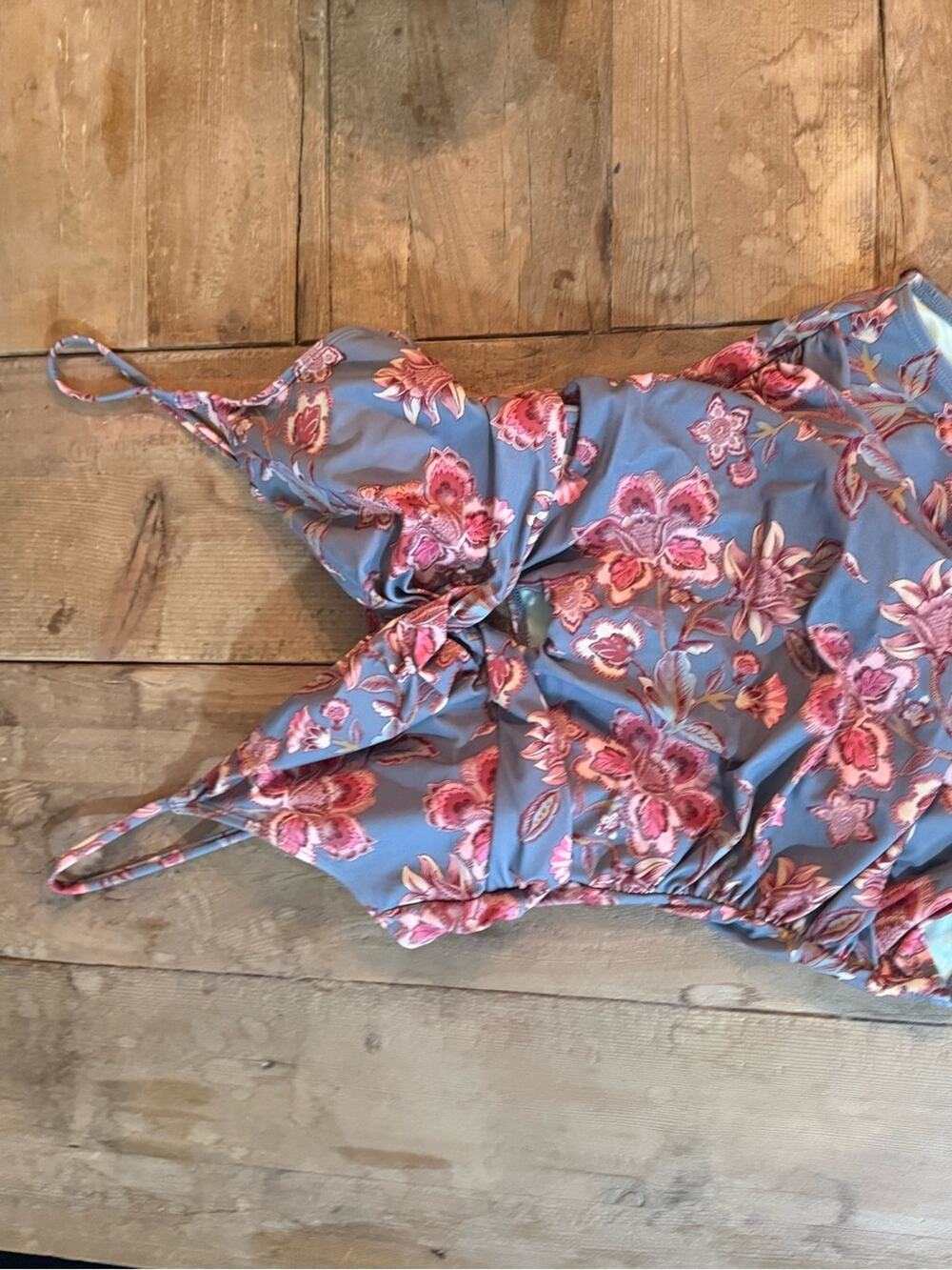 Cupshe Blue Floral Tie-Front One-Piece Swimsuit